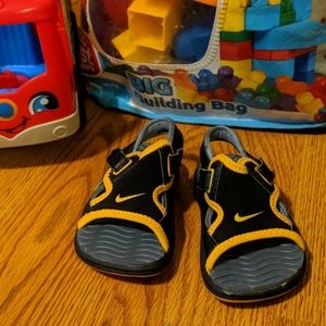 (3 for $10) Nike Sandals